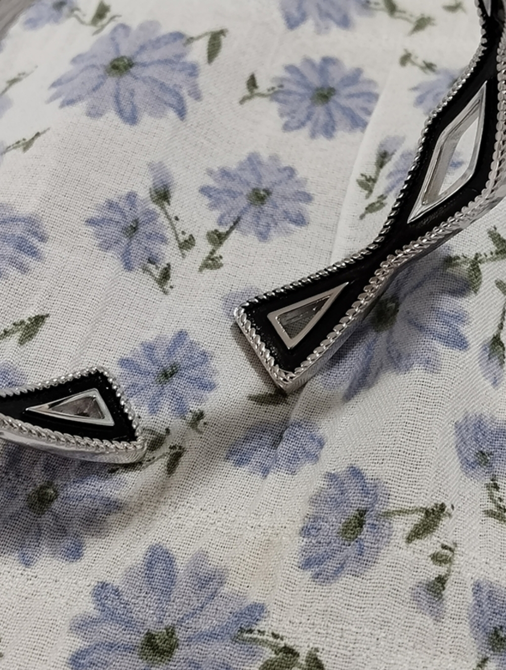 David Yurman Zig Zag Stax Sterling Silver with Diamonds Two Row Cuff Bracelet - Picture 8 of 8